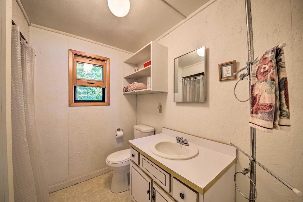 Rustic Retreat Across From Lake Family Friendly! Union Luaran gambar
